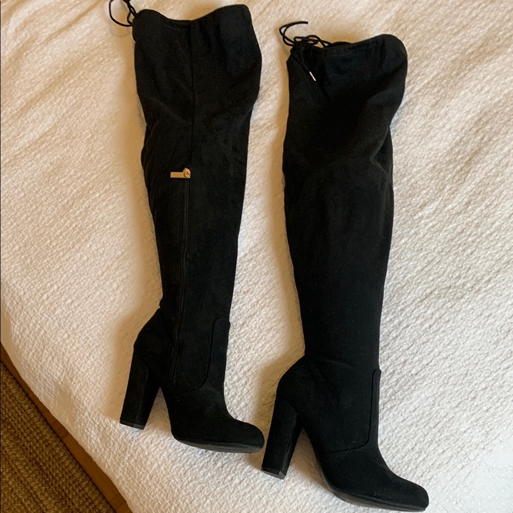 Elegant Black Knee-High Boots